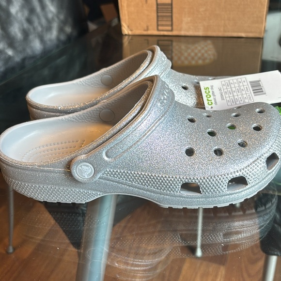 Crocs Classic Silver Glitter Clogs in Size M9/W11 BNWT - Picture 6 of 14